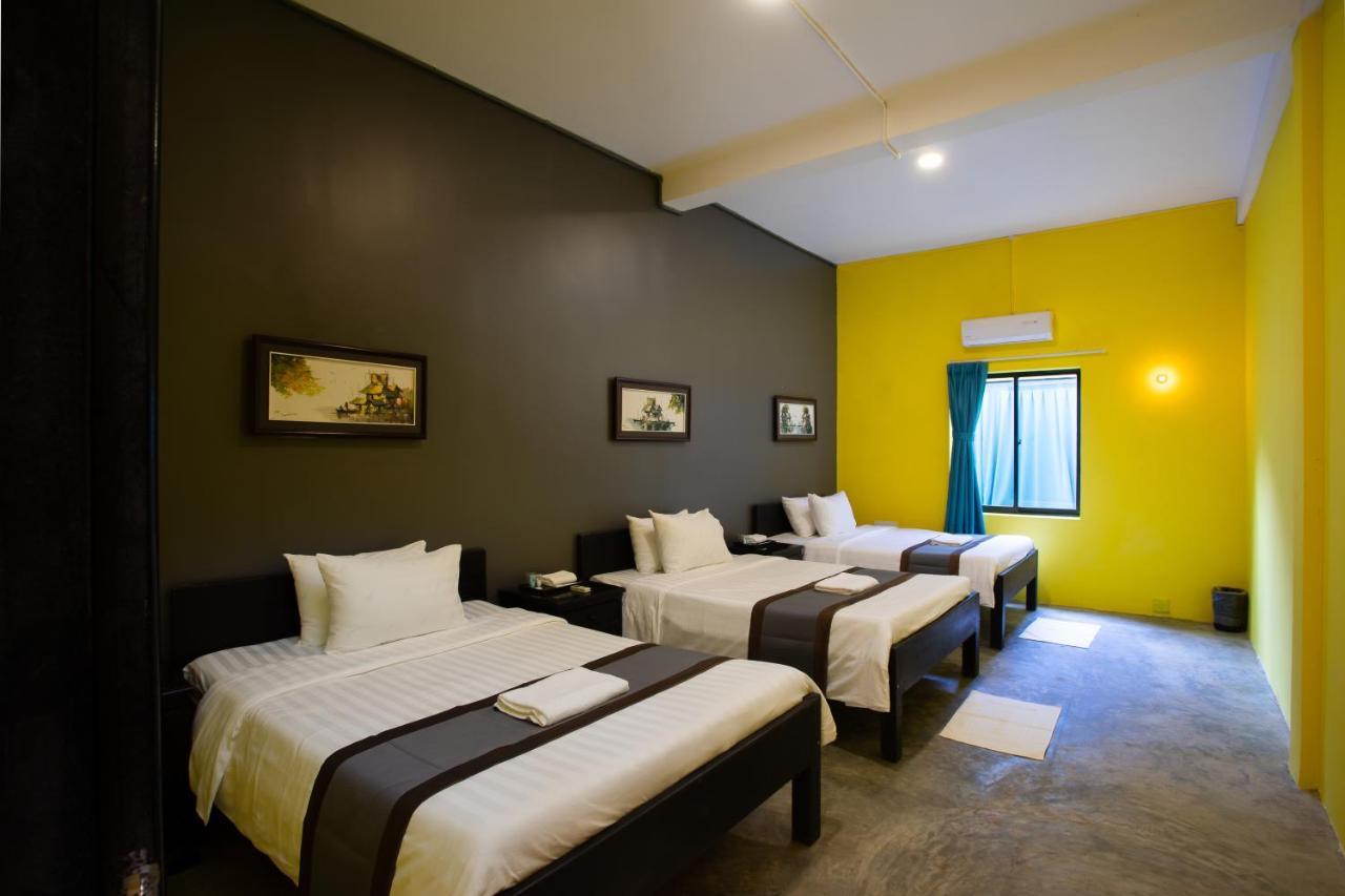White Rabbit Hostel Siem Reap Buitenkant foto