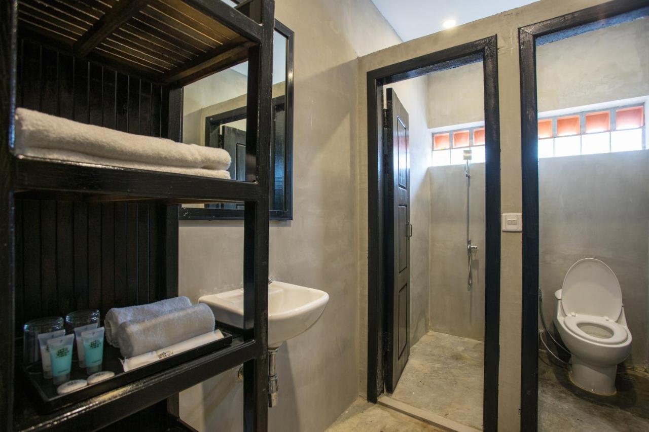 White Rabbit Hostel Siem Reap Buitenkant foto