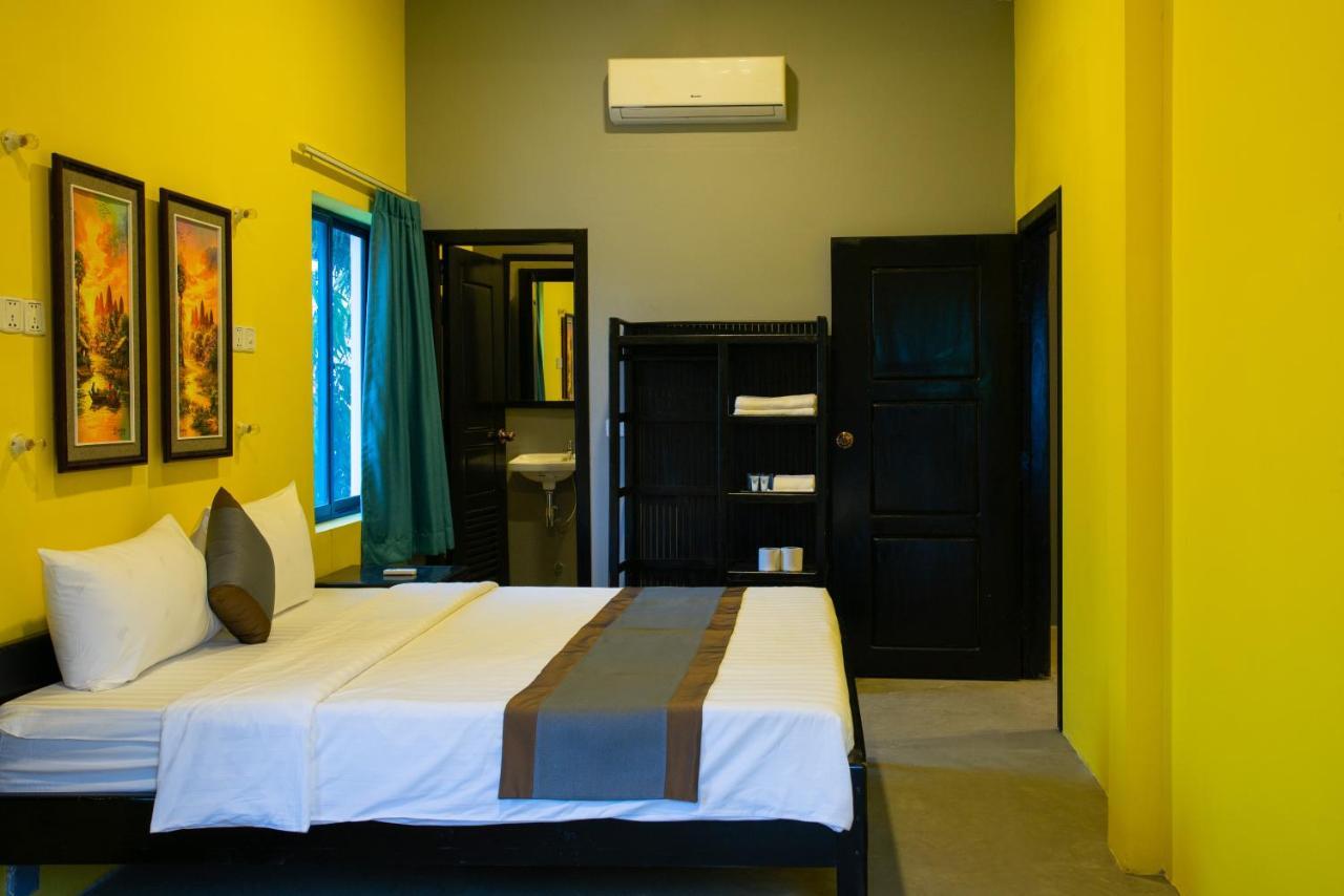 White Rabbit Hostel Siem Reap Buitenkant foto