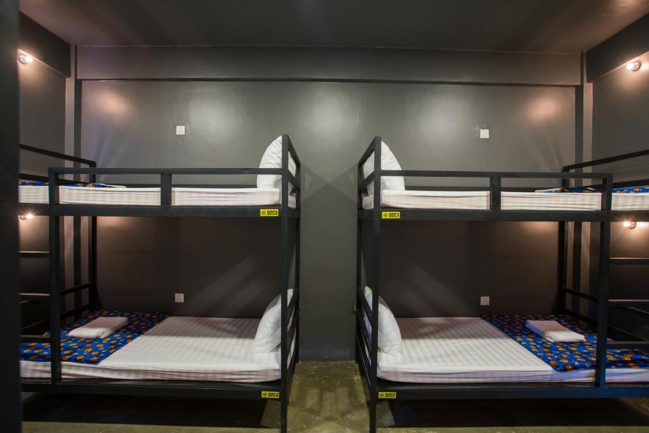 White Rabbit Hostel Siem Reap Buitenkant foto