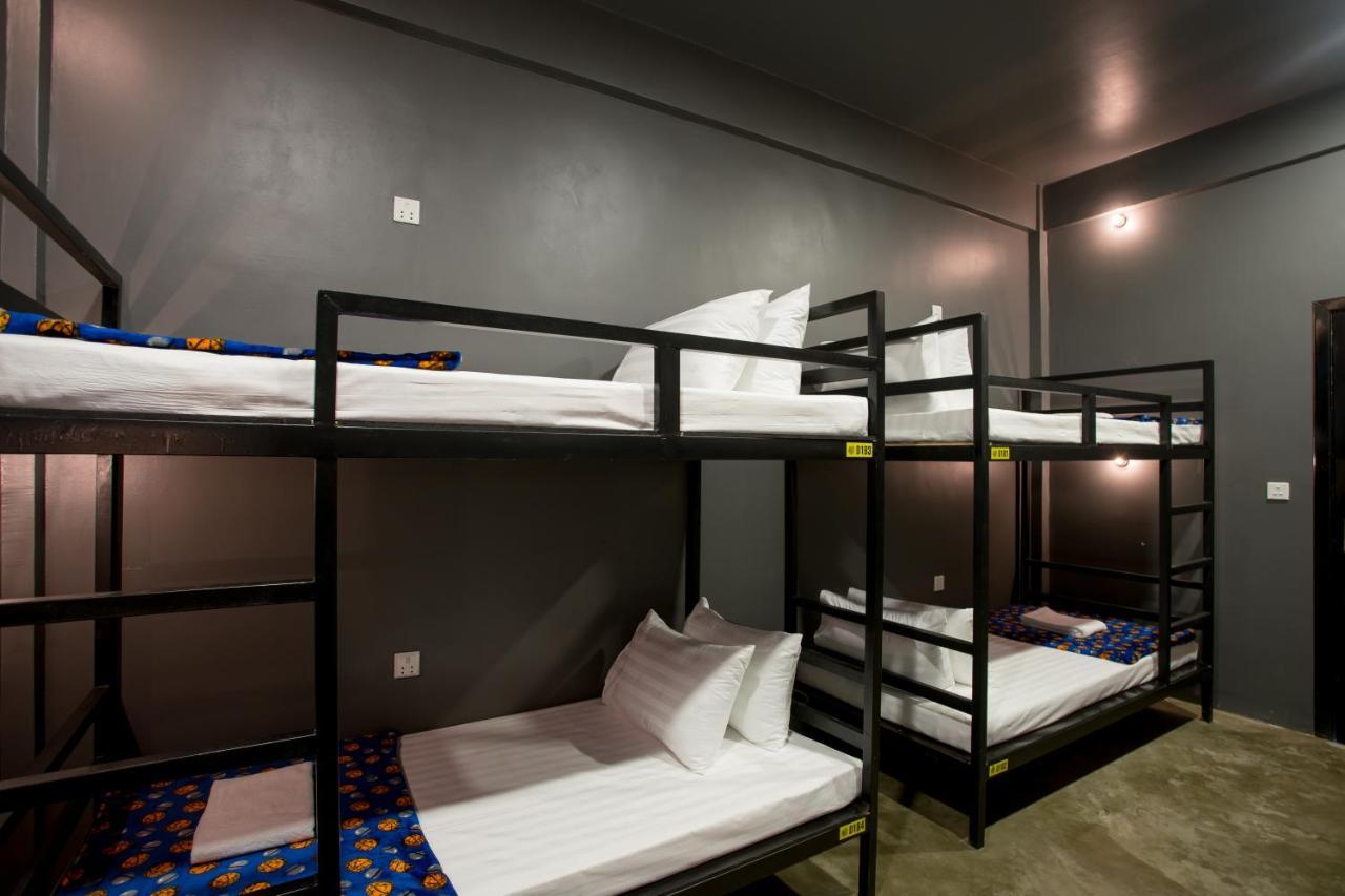 White Rabbit Hostel Siem Reap Buitenkant foto